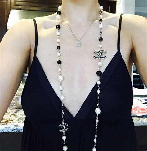 chanel dress necklace